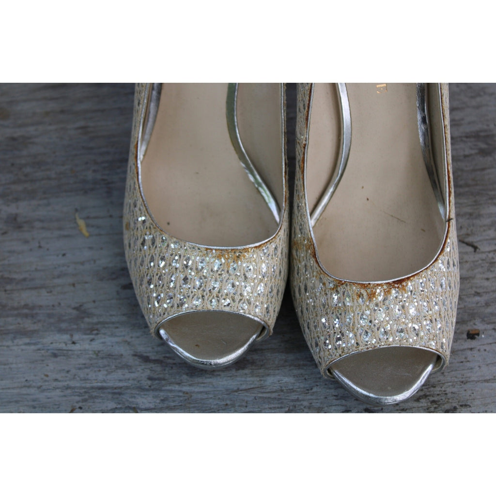 Audrey Brooke Quillan Cream Peep Toe Pumps Heels Size 8.5