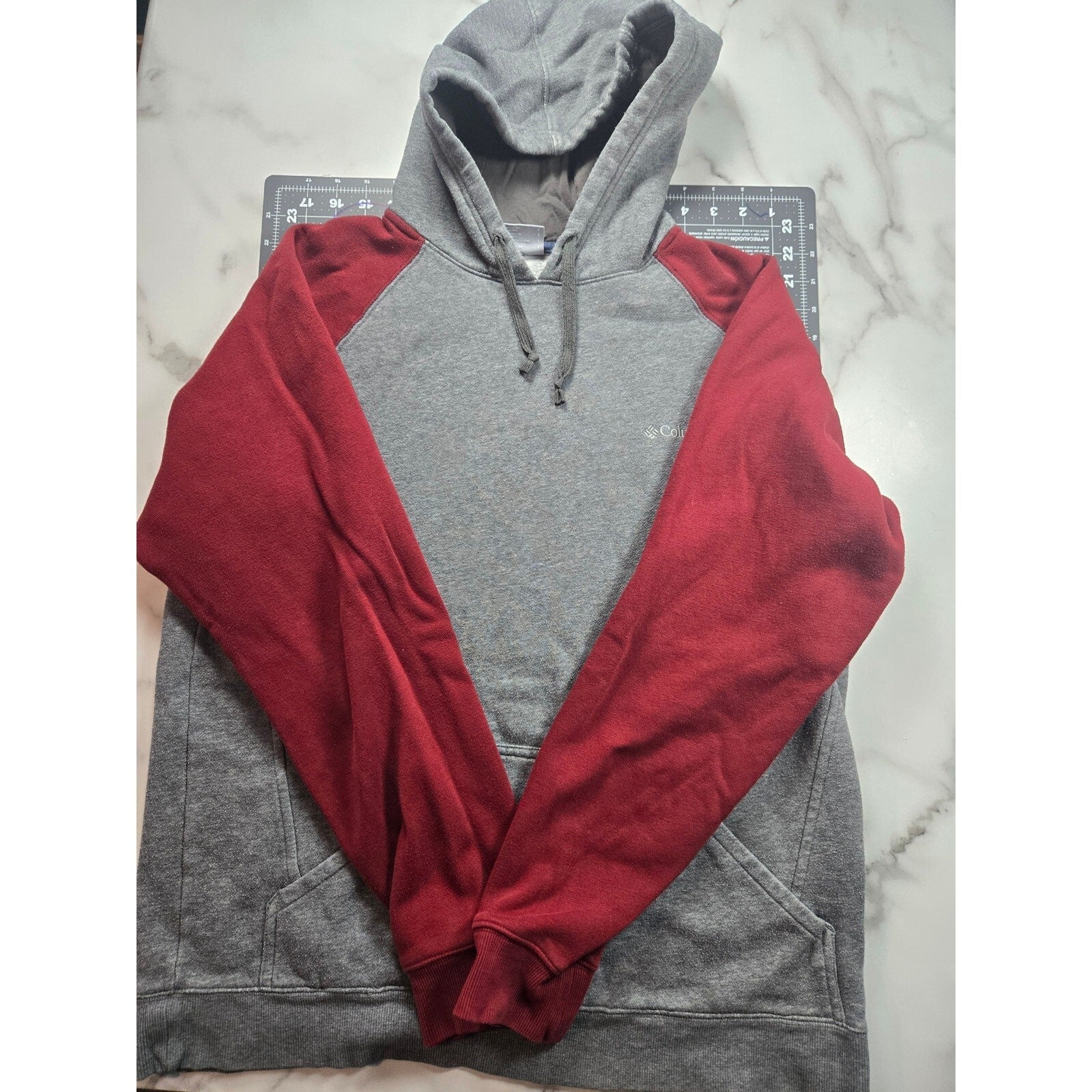 Columbia Men Hoodie Size Large Gray Maroon Pullover Raglan Fleece Sweatshirt