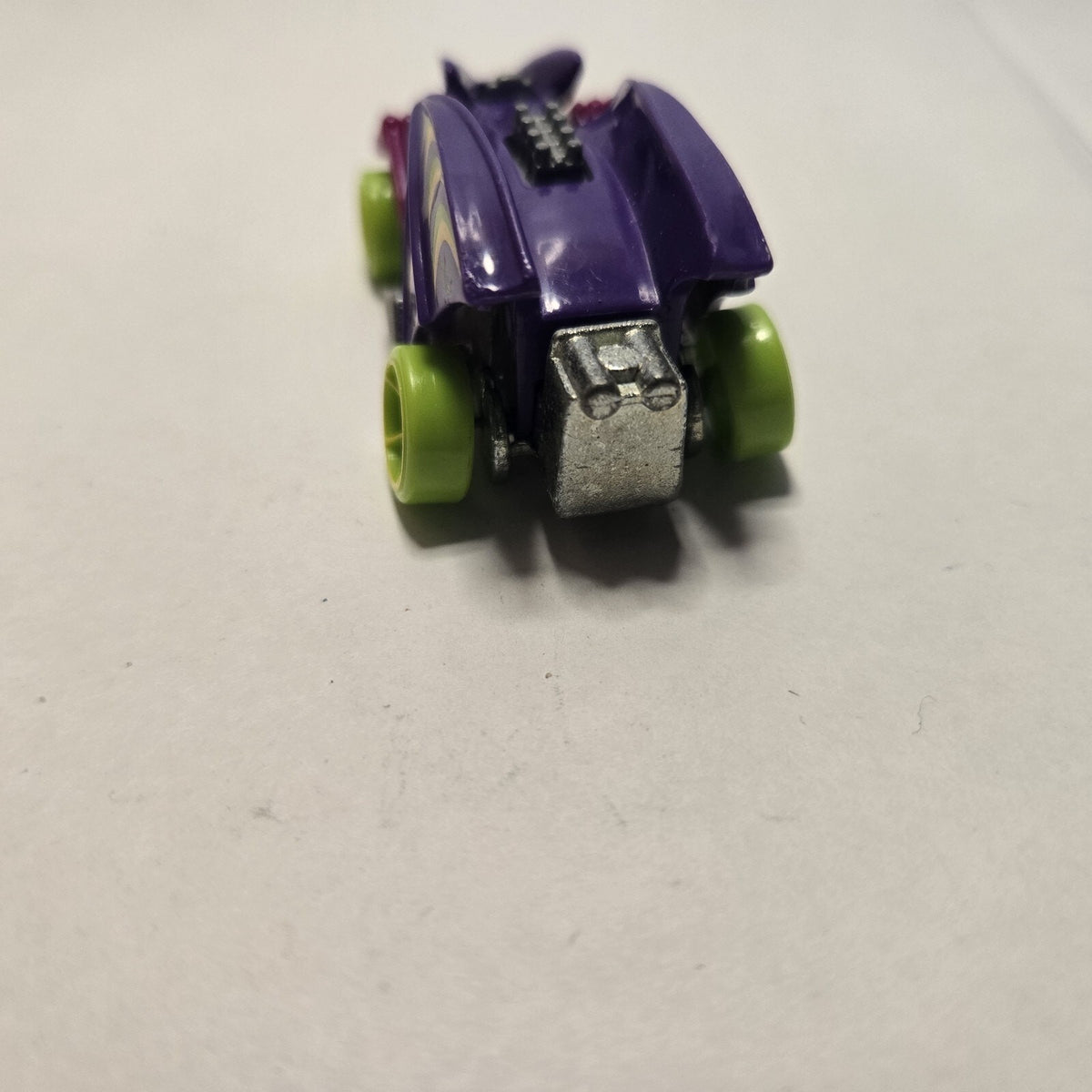 Hot Wheels 2015 Mattel Vampyra Purple Bat Vehicle