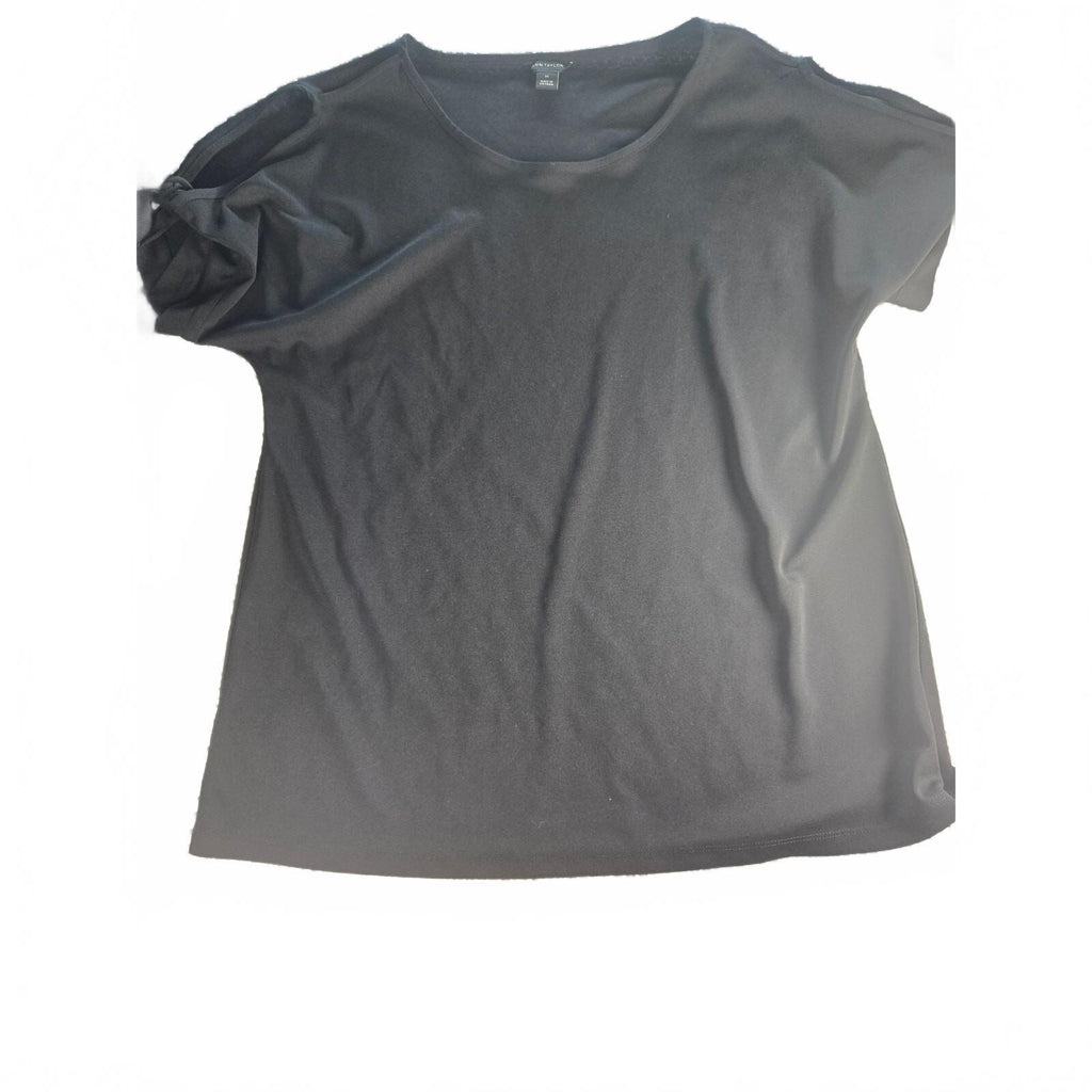 Ann Taylor Minimalist Black Scoop Neck Tee, Size M, Fair Condition