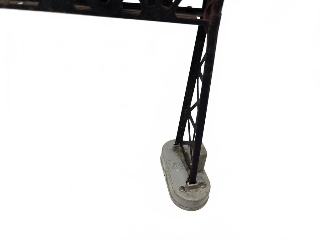 vintage Lionel No. 452 Double-Track Signal Bridge