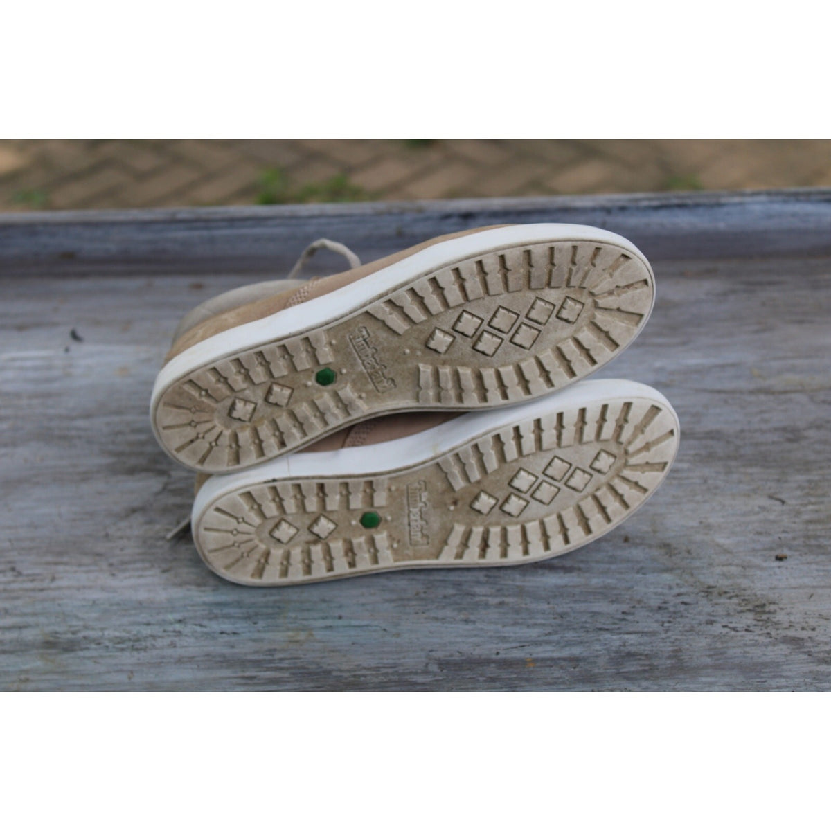 Timberland Women’s Dausette Chukka Wheat Nubuck A1KKQ. SZ:8