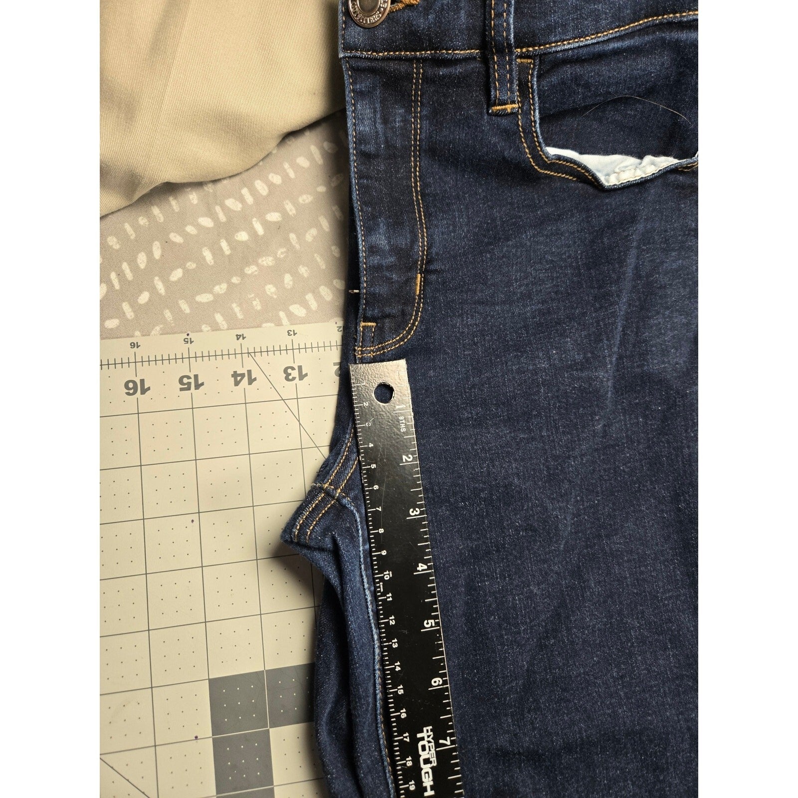 American Eagle Next Level High-Waisted Jegging for Women in Medium Vintage Wash