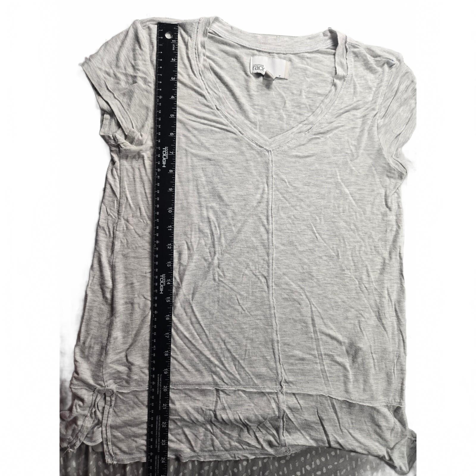 Nordstrom Rack Heather Gray Short Sleeve Knit Top, Size Small, Lightweight and V
