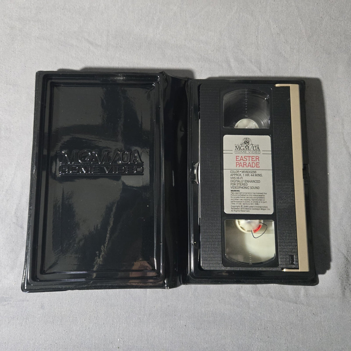 Easter Parade VHS Clamshell Judy Garland Fred Astaire
