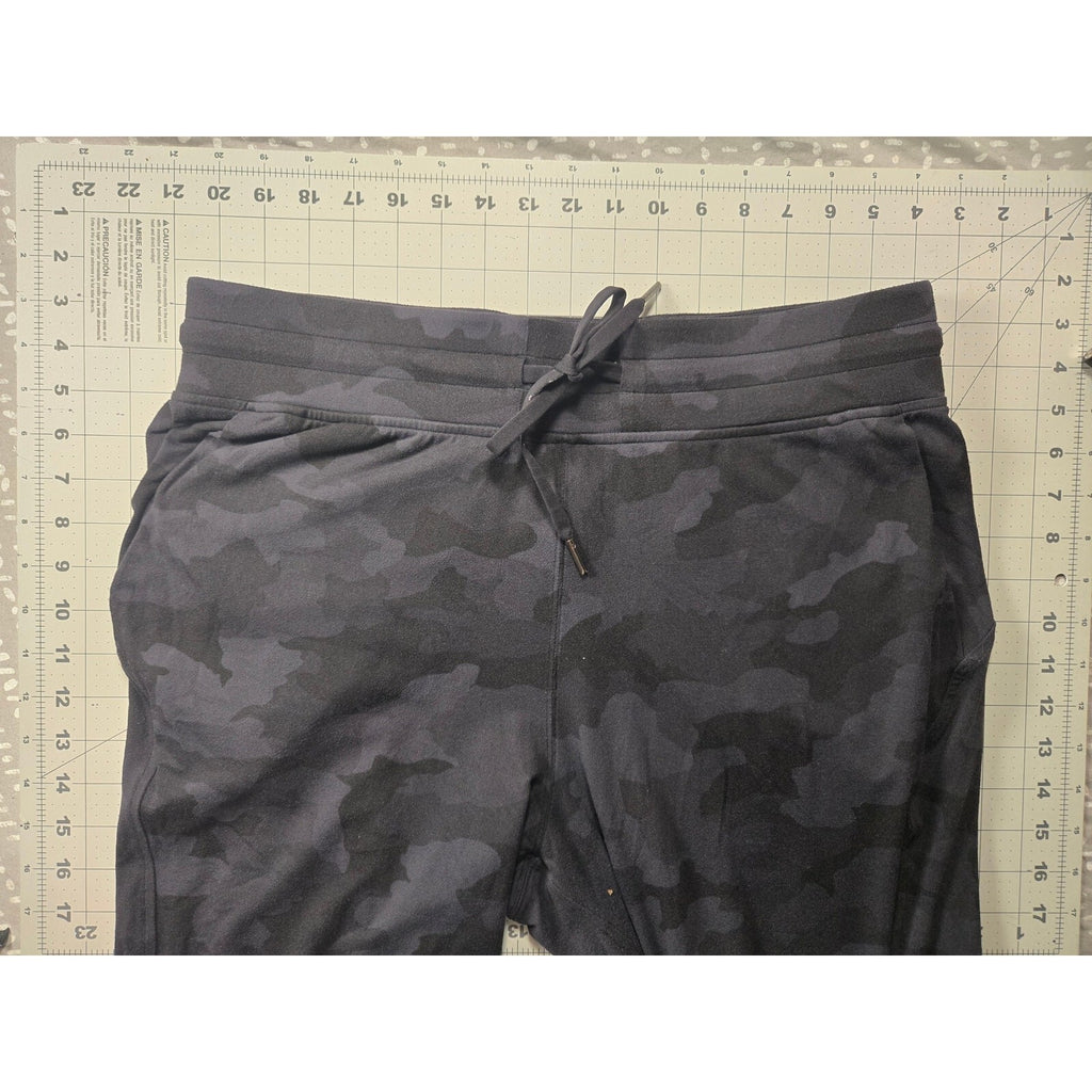 Lululemon Women's Black Camouflage Capri Leggings Size 12 Luon Fabric