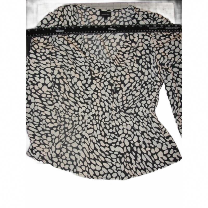Who What Wear leopard print peplum wrap top in black and white. size small