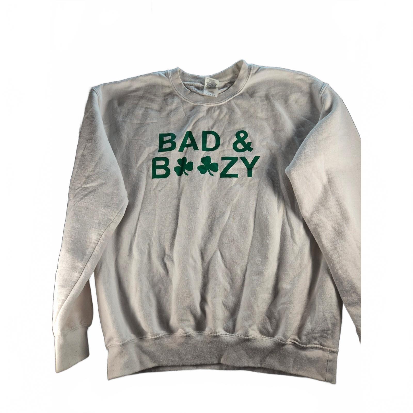 Grey St. Patrick's Day Gildan Unisex "Bad and Boozy" Shamrock Sweatshirt SZ M