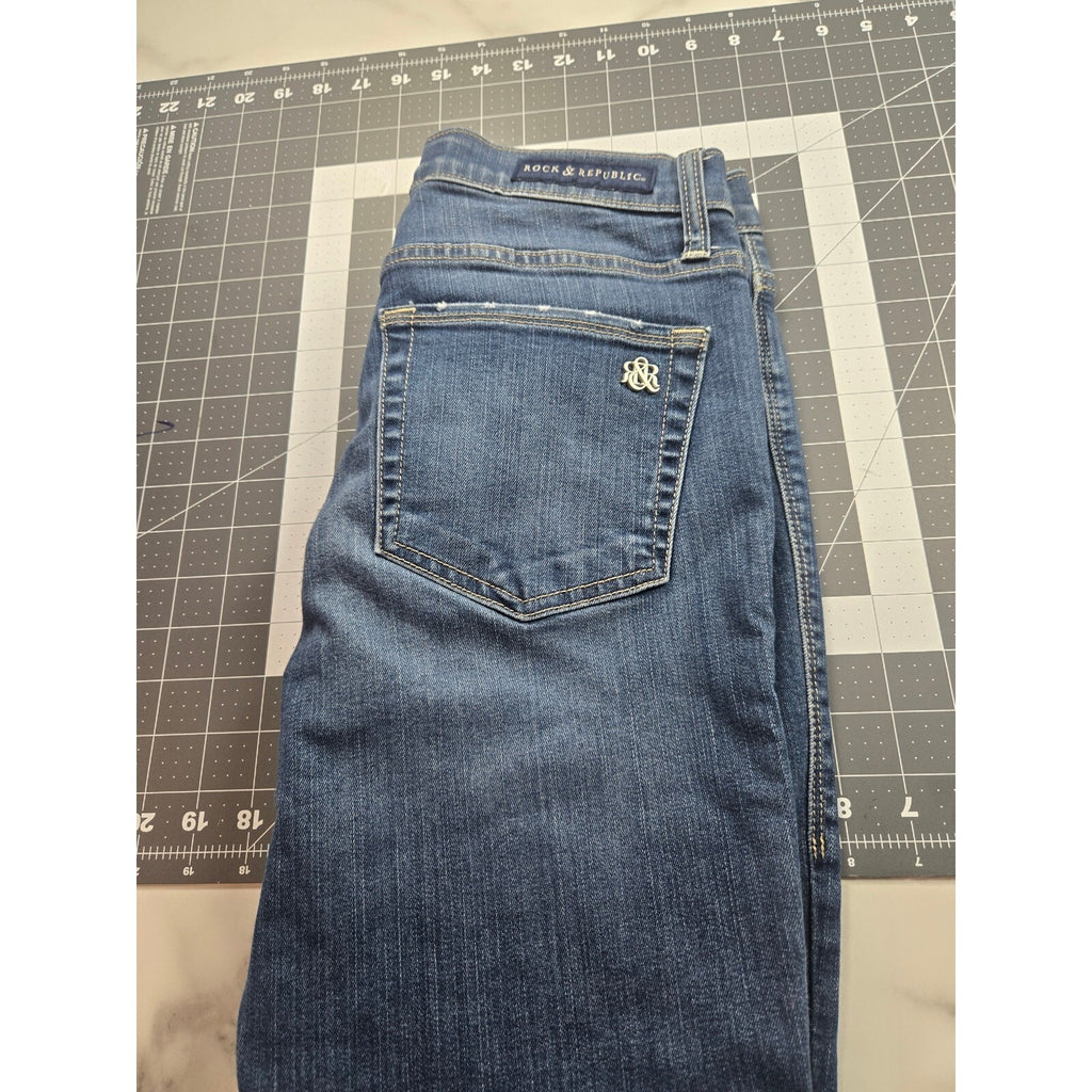 Rock And Republic Women's Jean size 8 Low rise Blue Denim