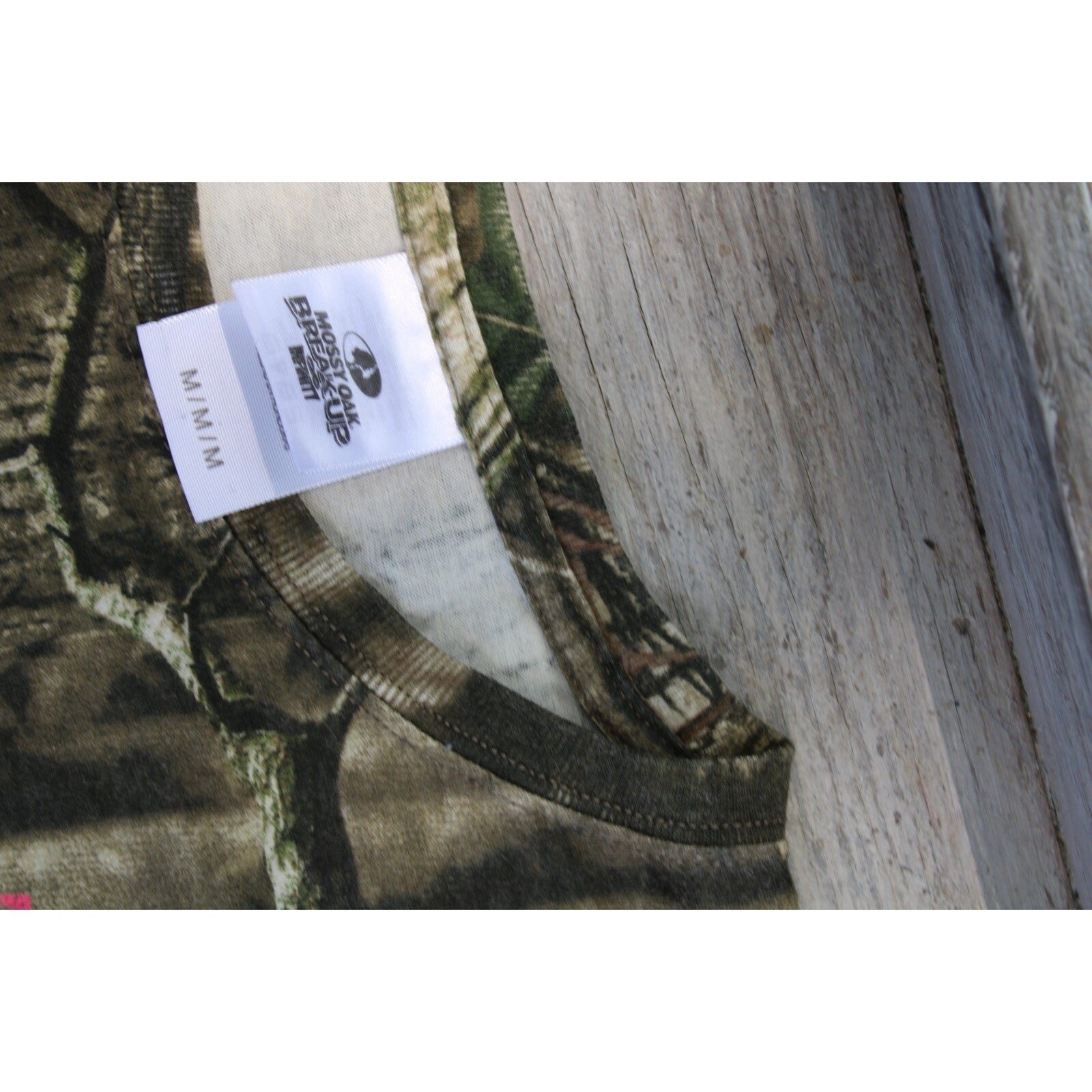 Mossy Oak Men's Medium Break-Up Infinity Camo Hunting T-Shirt size Medium
