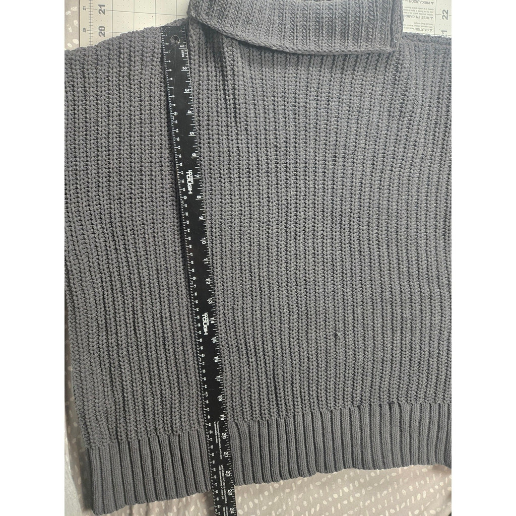Aerie Gray Knit Turtleneck Sweater, Size XS, Cozy and Stylish