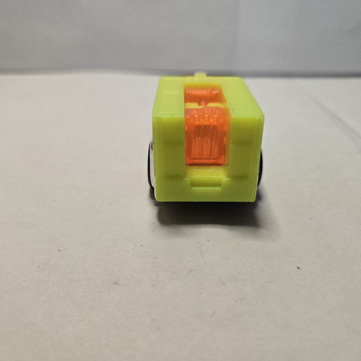 Hot Wheels -RESCUE DUTY WILDLIFE yellow from 2012 - HW Rescue Series- LOOSE