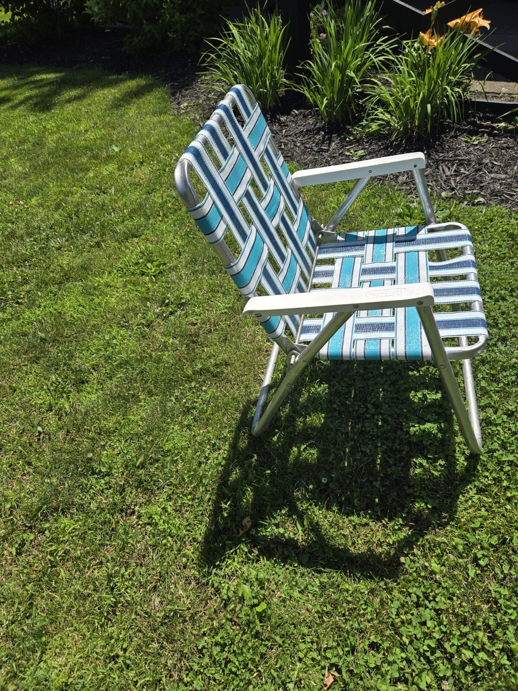 Sunbeam Chair Vintage Aluminum Folding Beach Lawn Patio blue and  white webbed