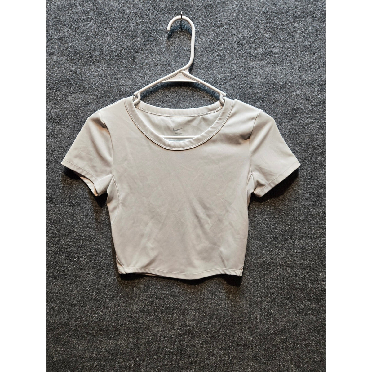 Nike Sportswear Chill Knit Women's Cropped T-Shirt  size small