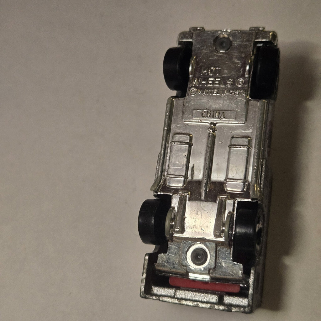 Mattel Hot Wheels 1974 Bomb Squad Truck, Silver