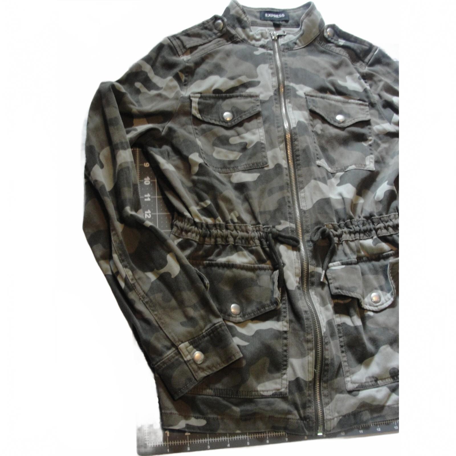Express Women’s Full Zip Camo Camouflage Utility Jacket Size XS GUC