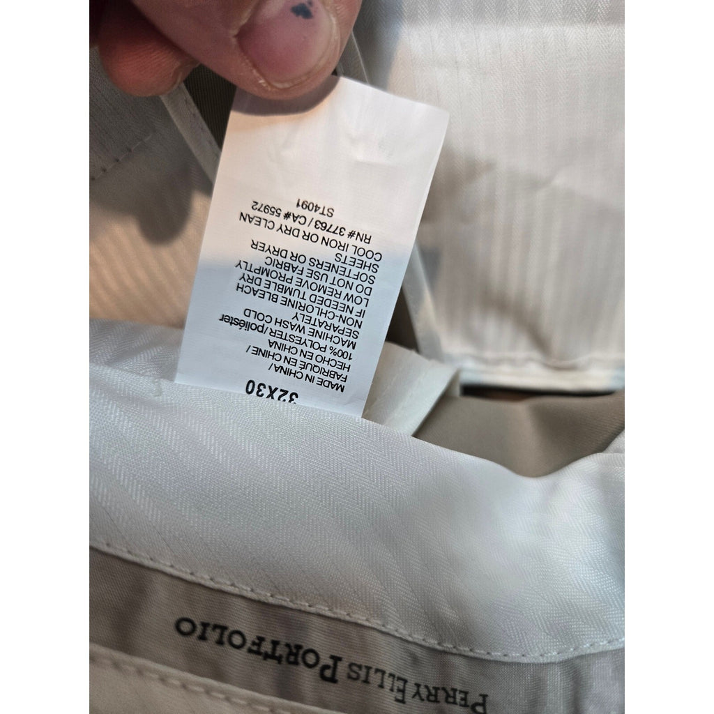 Perry Ellis Men's Beige Flat Front Performance Dress Pants Size 32x30 - VeryGood