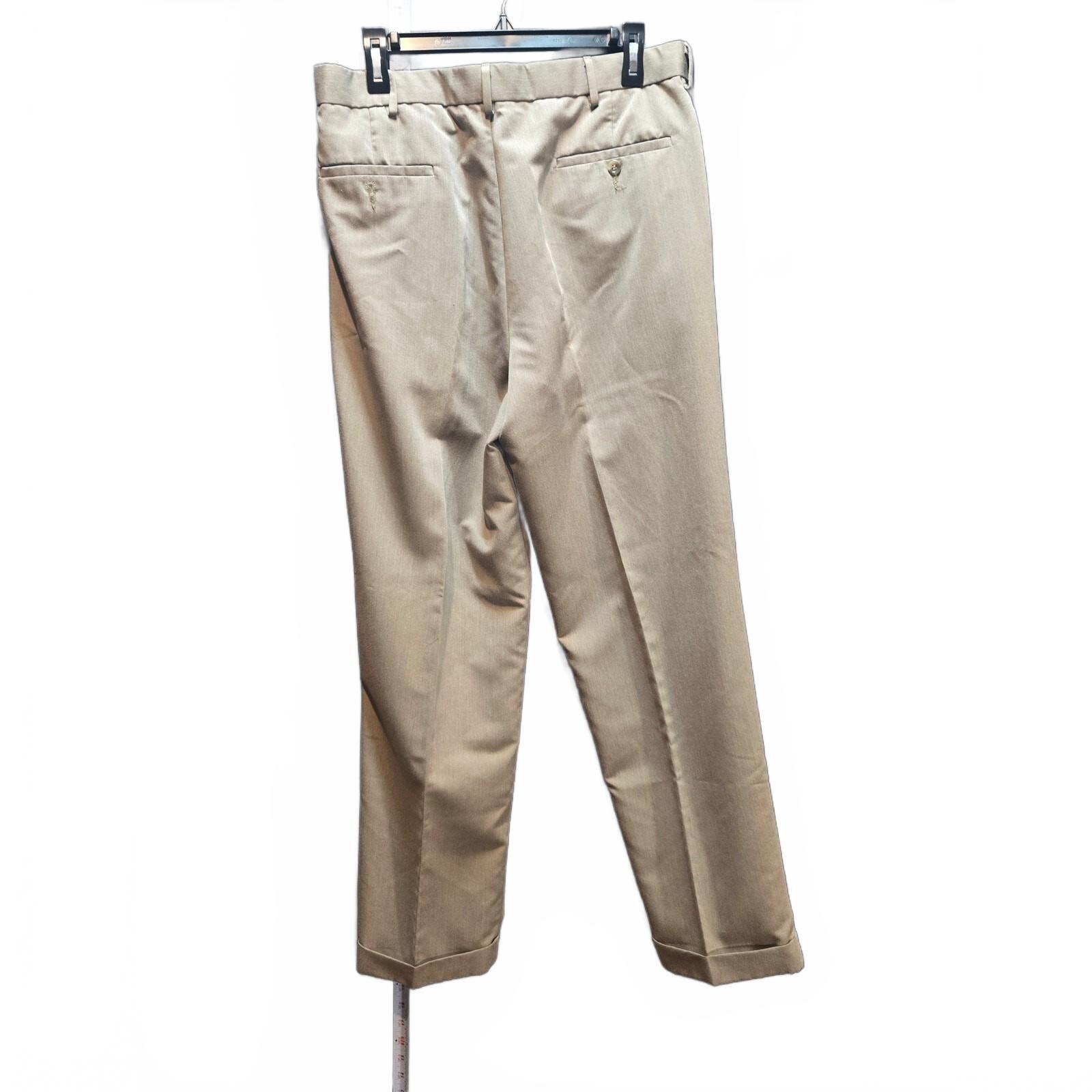 Dockers Men's Tan Pleated Dress Pants Classic Fit Khaki Trousers Size Medium