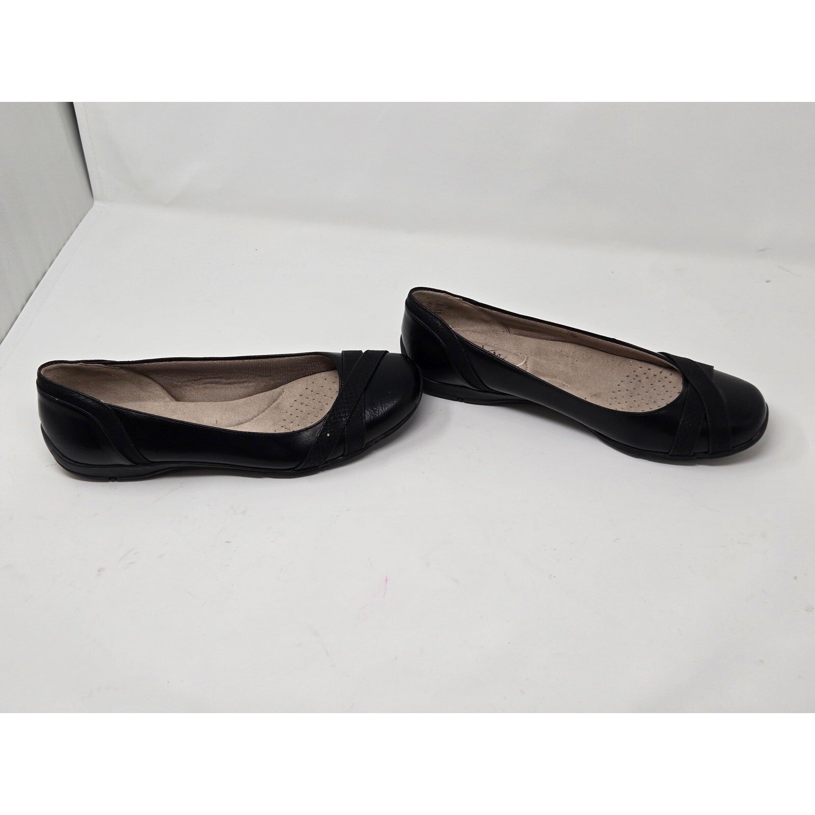 LifeStride Incredible Black Faux Leather Crisscross Comfort Flats Shoes Sz 9.5