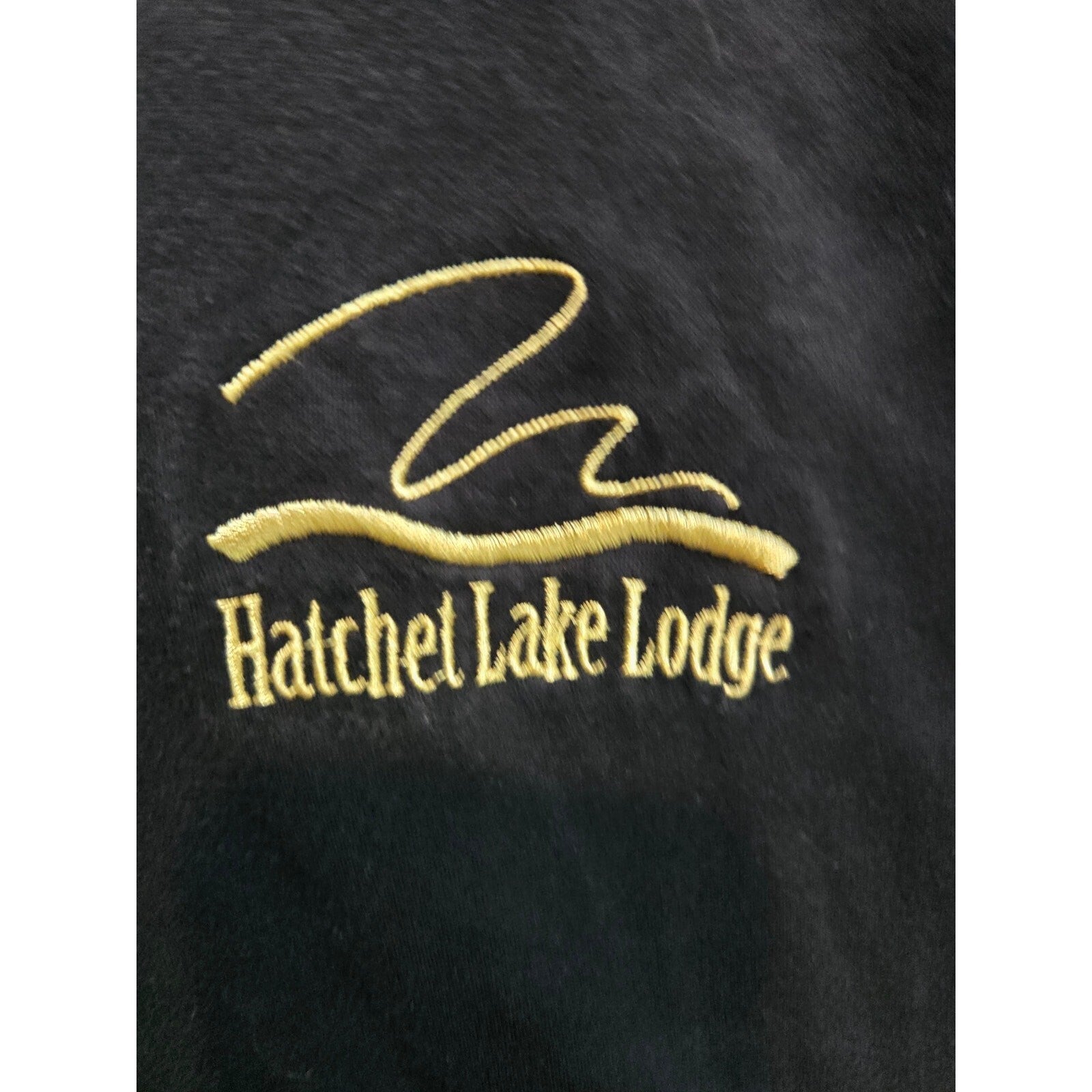 Hatchet Lake Lodge Saskatchewan Canada Fishing Mock Neck Tee Shirt Men's Large