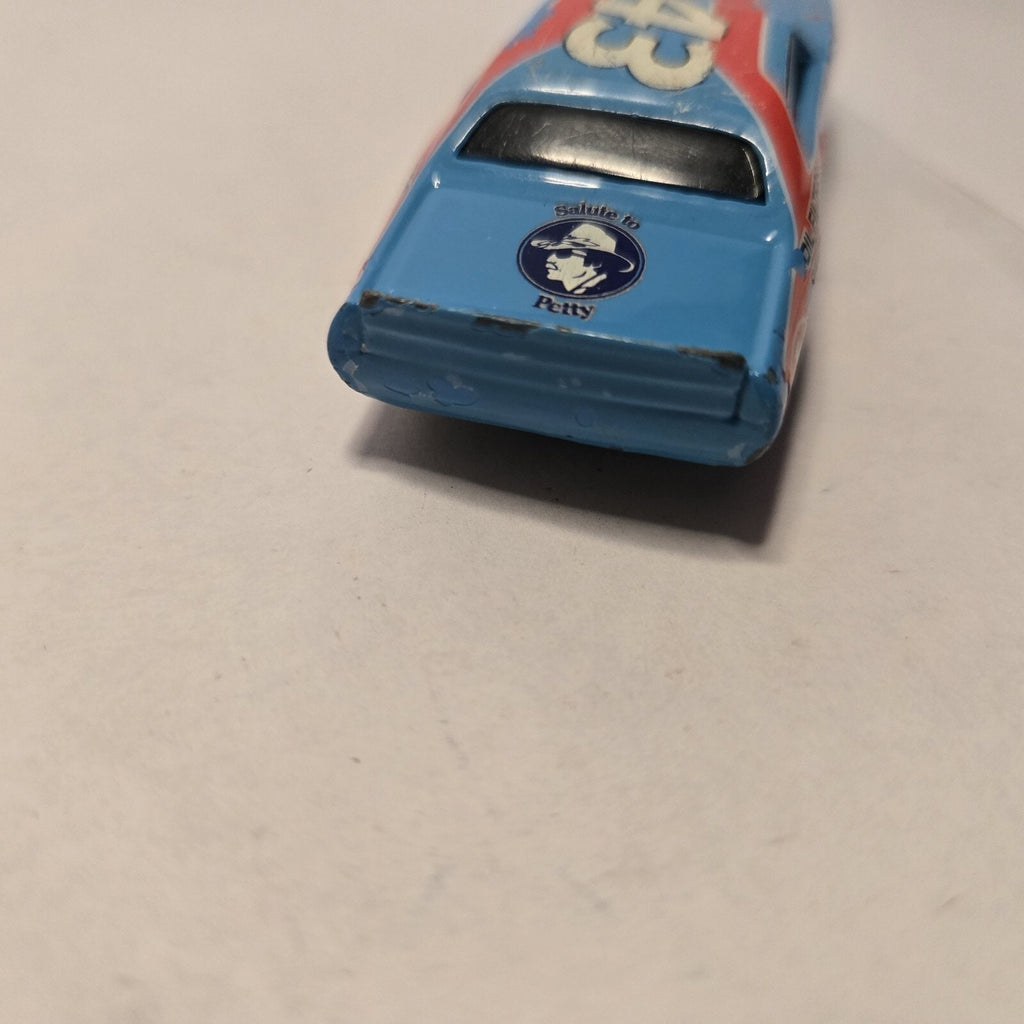 74 Dodge Charger Salute to Richard Petty #43 STP Hot Wheels 2004
