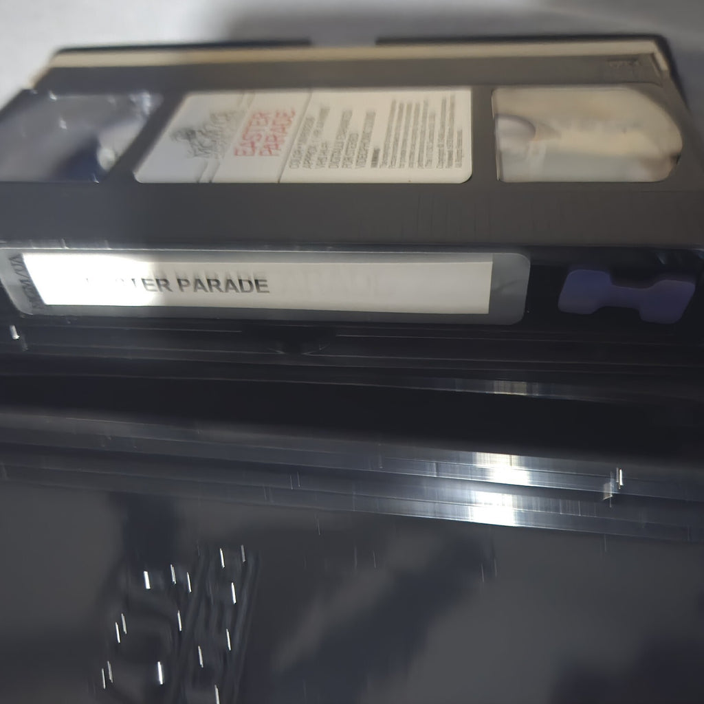 Easter Parade VHS Clamshell Judy Garland Fred Astaire