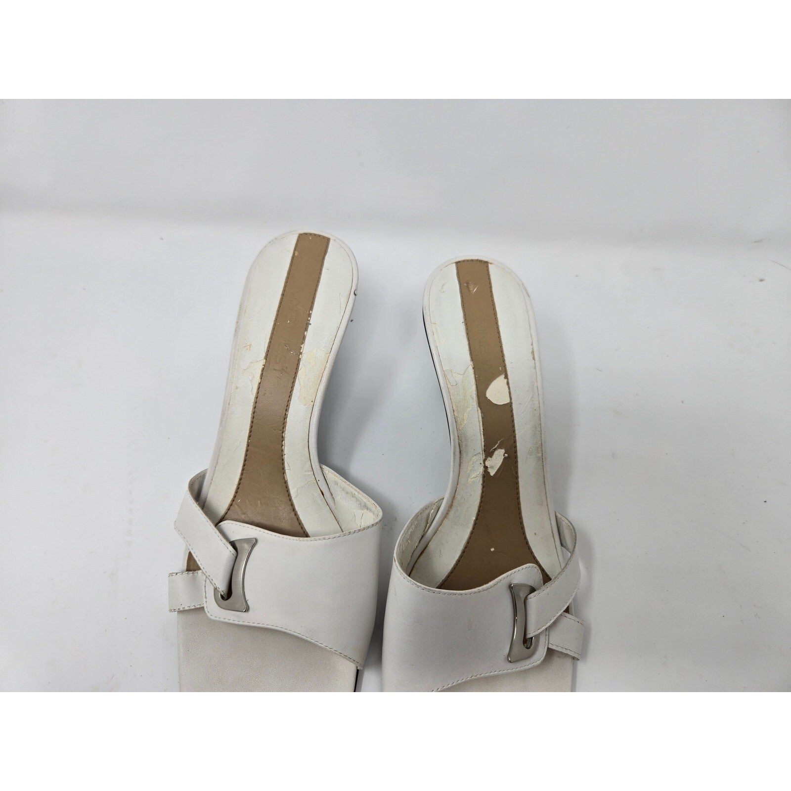 Vintage White Leather Open Toe Slide Sandals Kitten Heels Silver Buckle  9m