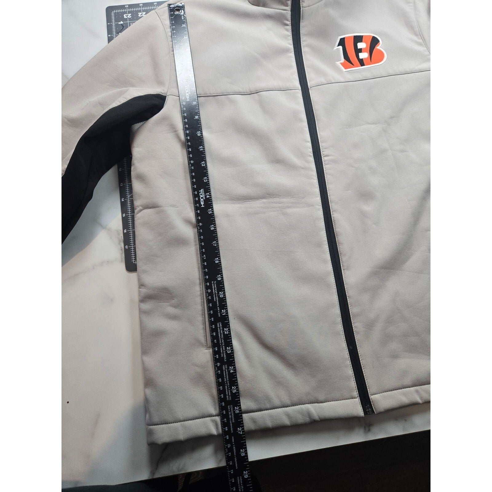 NFL Cincinnati Bengals Men's Tan Jacket with Team Logo - Very Good Condition