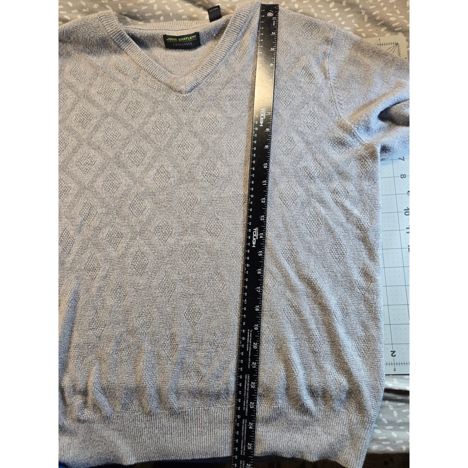 John Bartlett Consensus Men's V-Neck Sweater Light Gray Knit Size Large