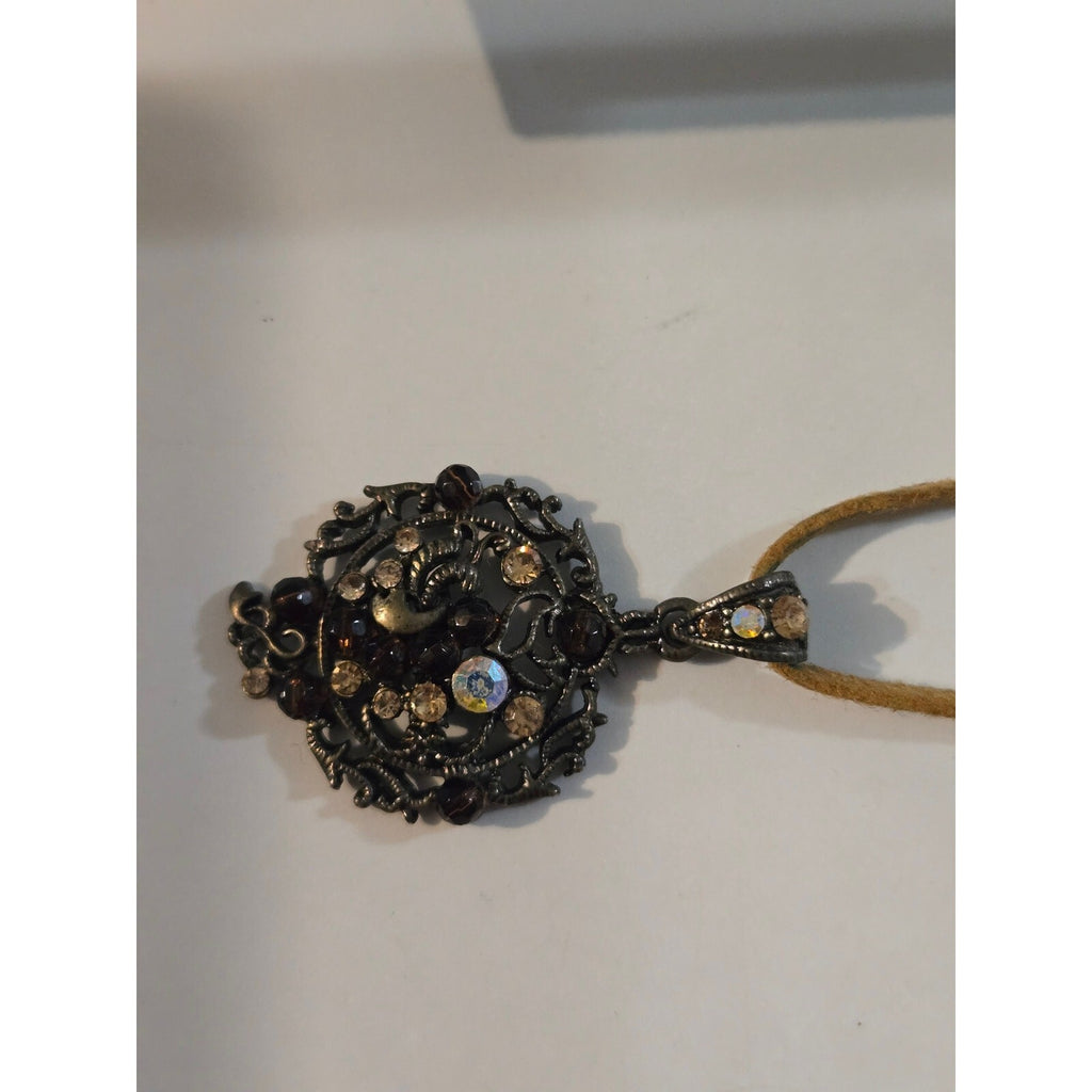 Vintage Ornate Filigree Pendant Necklace with Rhinestones