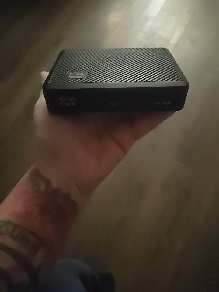 CISCO DTA 170HD DIGITAL TRANSPORT ADAPTOR CABLE BOX with Remote