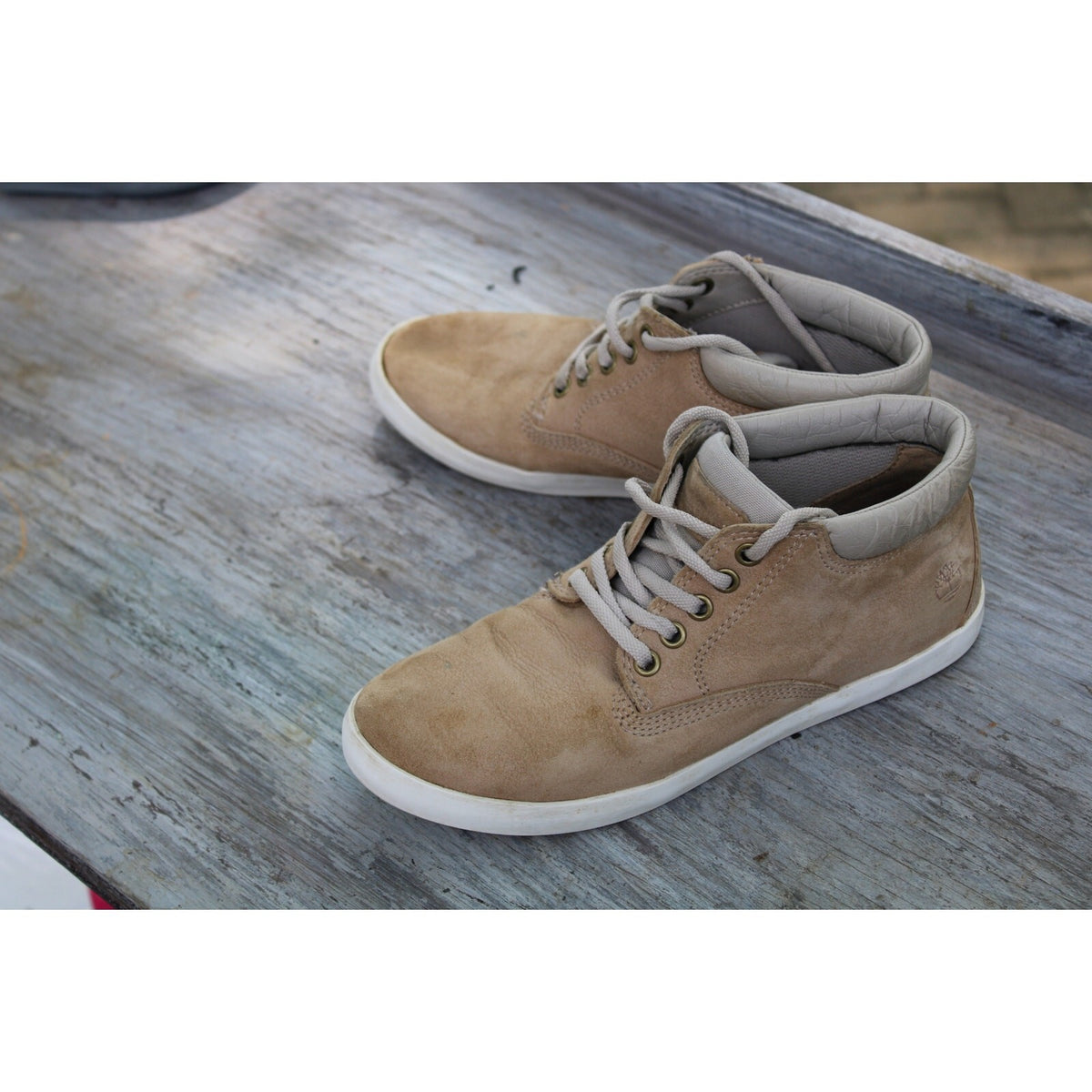 Timberland Women’s Dausette Chukka Wheat Nubuck A1KKQ. SZ:8