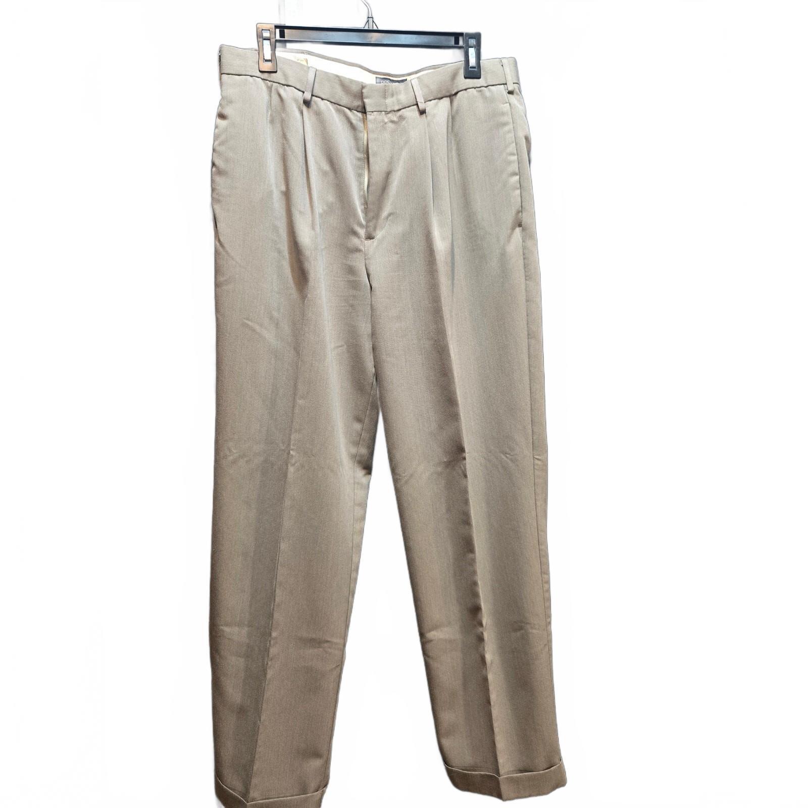 Dockers Men's Tan Pleated Dress Pants Classic Fit Khaki Trousers Size Medium