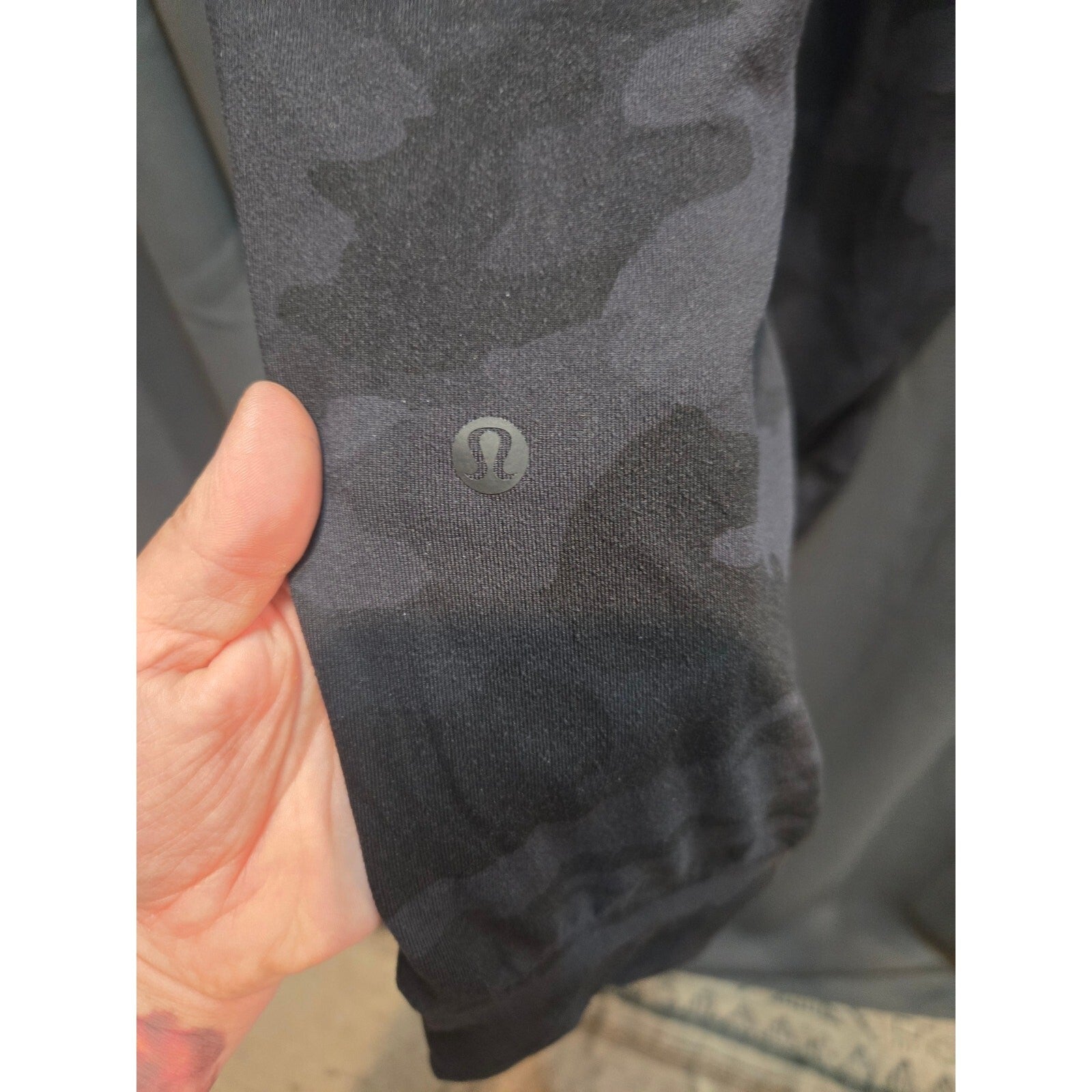 Lululemon Women's Black Camouflage Capri Leggings Size 12 Luon Fabric