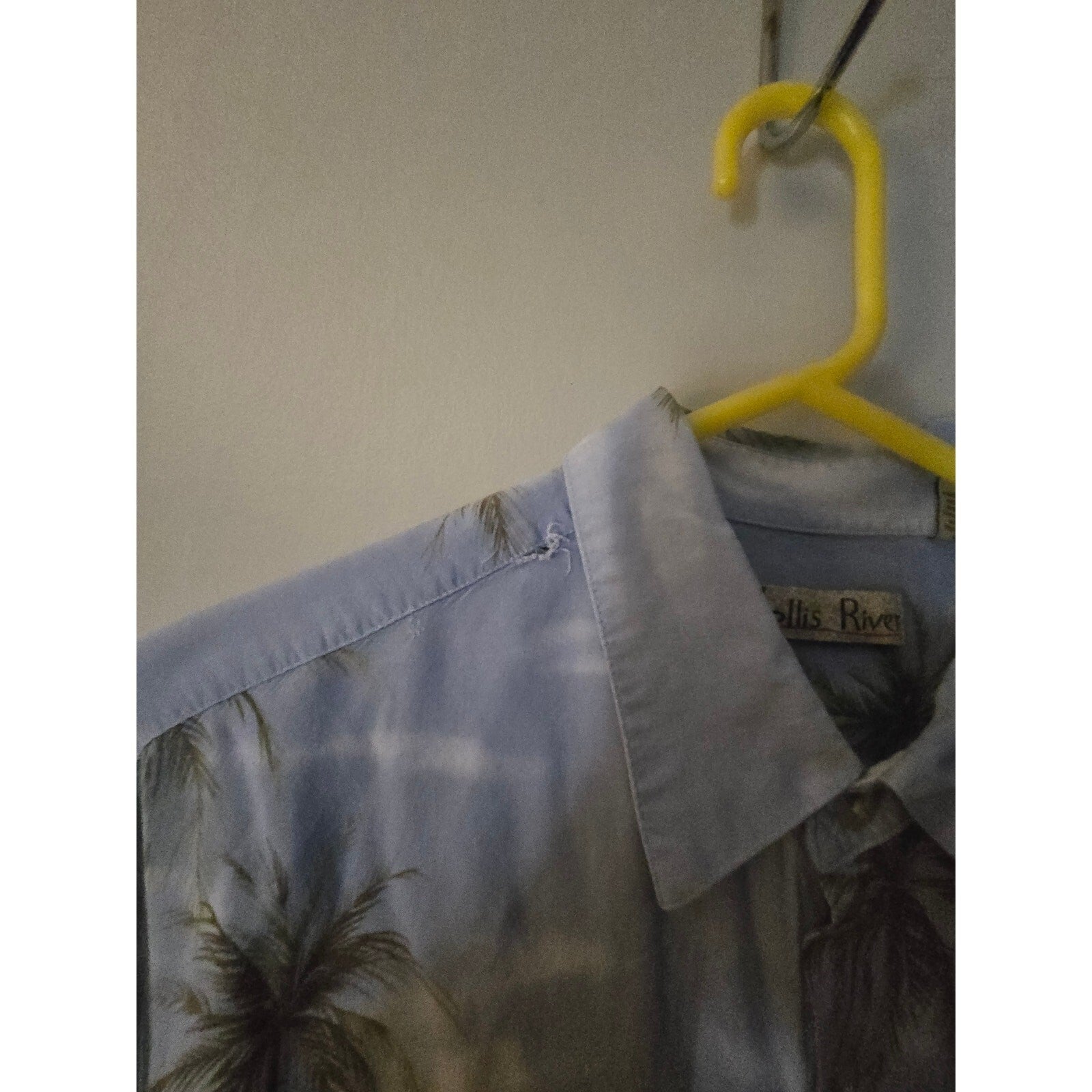 Hollis River size large Blue Hawaiian shirt
