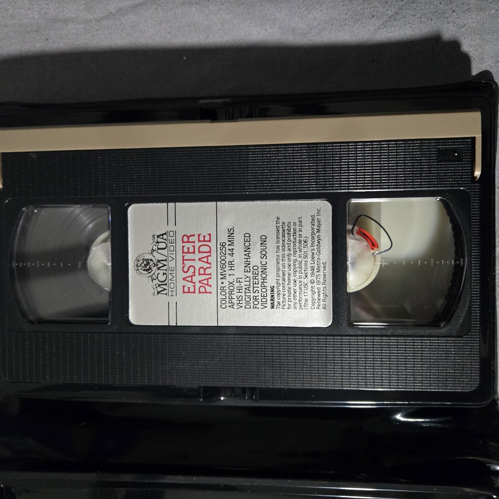 Easter Parade VHS Clamshell Judy Garland Fred Astaire
