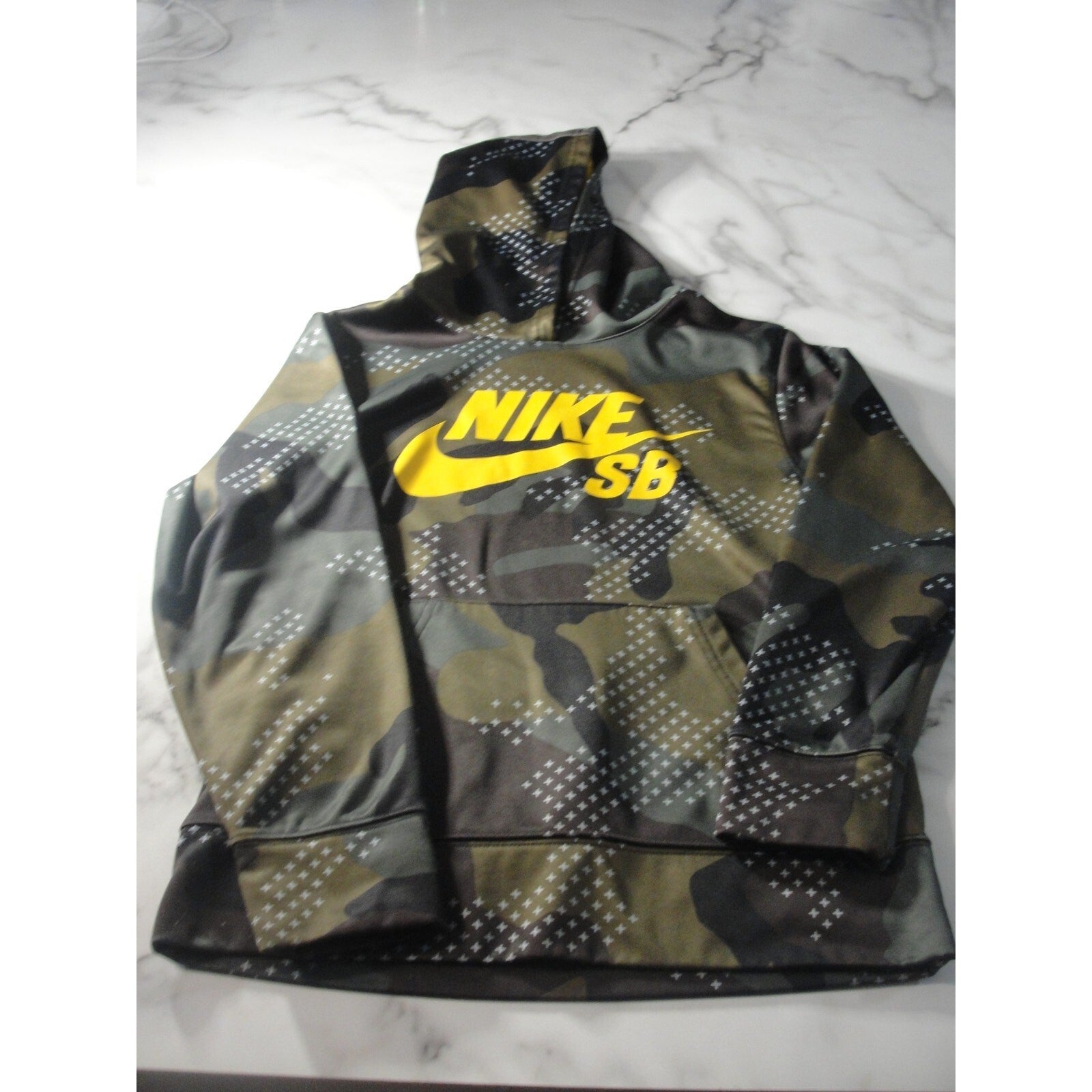 Nike Skate boarding youth size medium hoodie