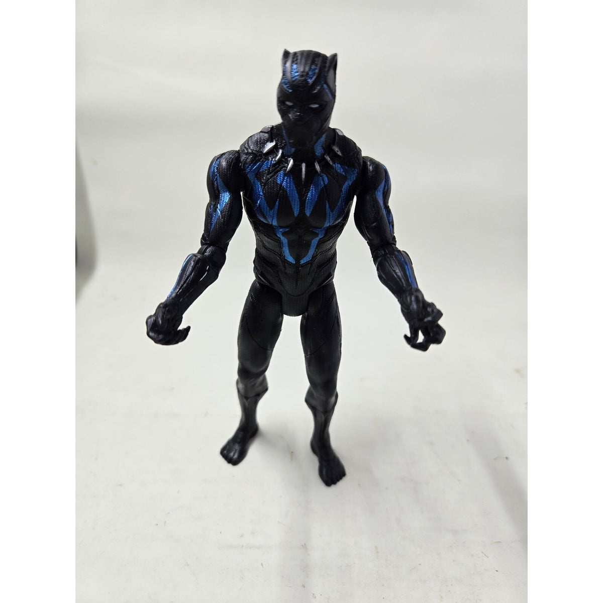 Marvel Black Panther 6-Inch Vibranium Suit Action Figure