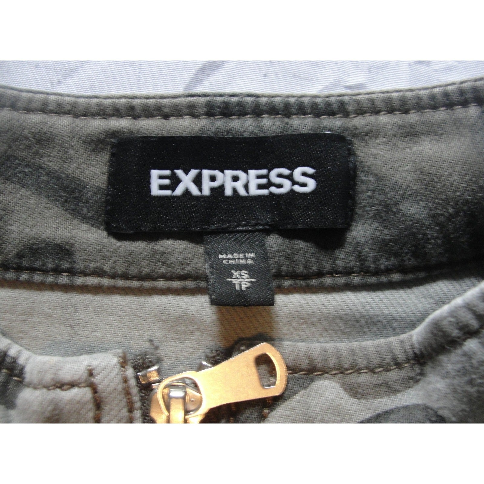 Express Women’s Full Zip Camo Camouflage Utility Jacket Size XS GUC
