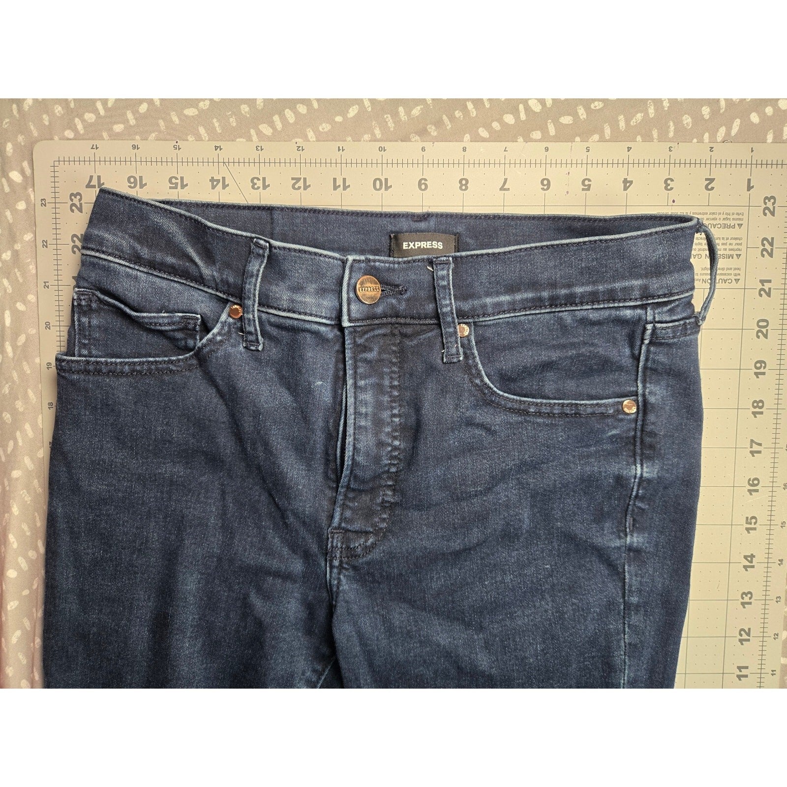 Express Women's Blue Stretch Straight Fit Jeans - Size Medium, Very Good