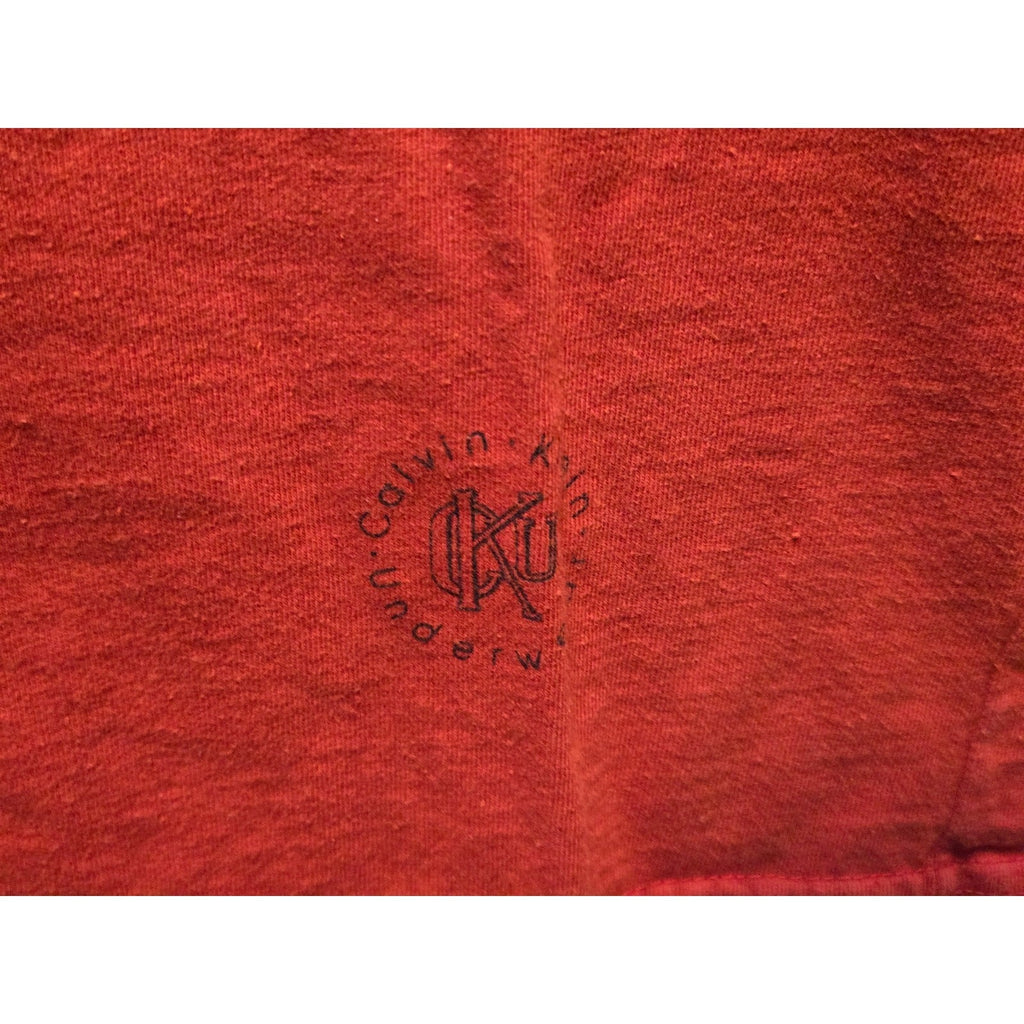Vintage Calvin Klein Men's Red Pocket T-Shirt Crewneck Hem Logo Xl