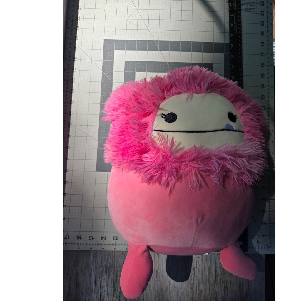 Rare 16 Inch Hailey Bigfoot Yeti Hot Pink Squishmallow KellyToy 2023 Excellent