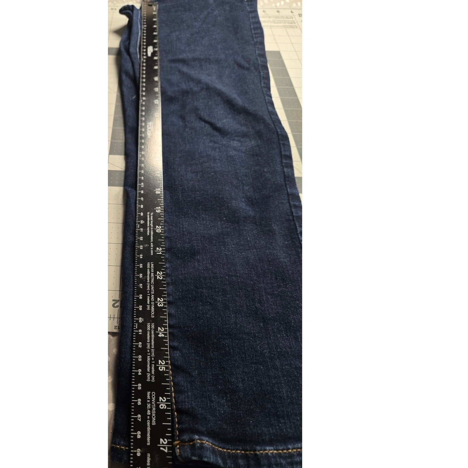 American Eagle Next Level High-Waisted Jegging for Women in Medium Vintage Wash
