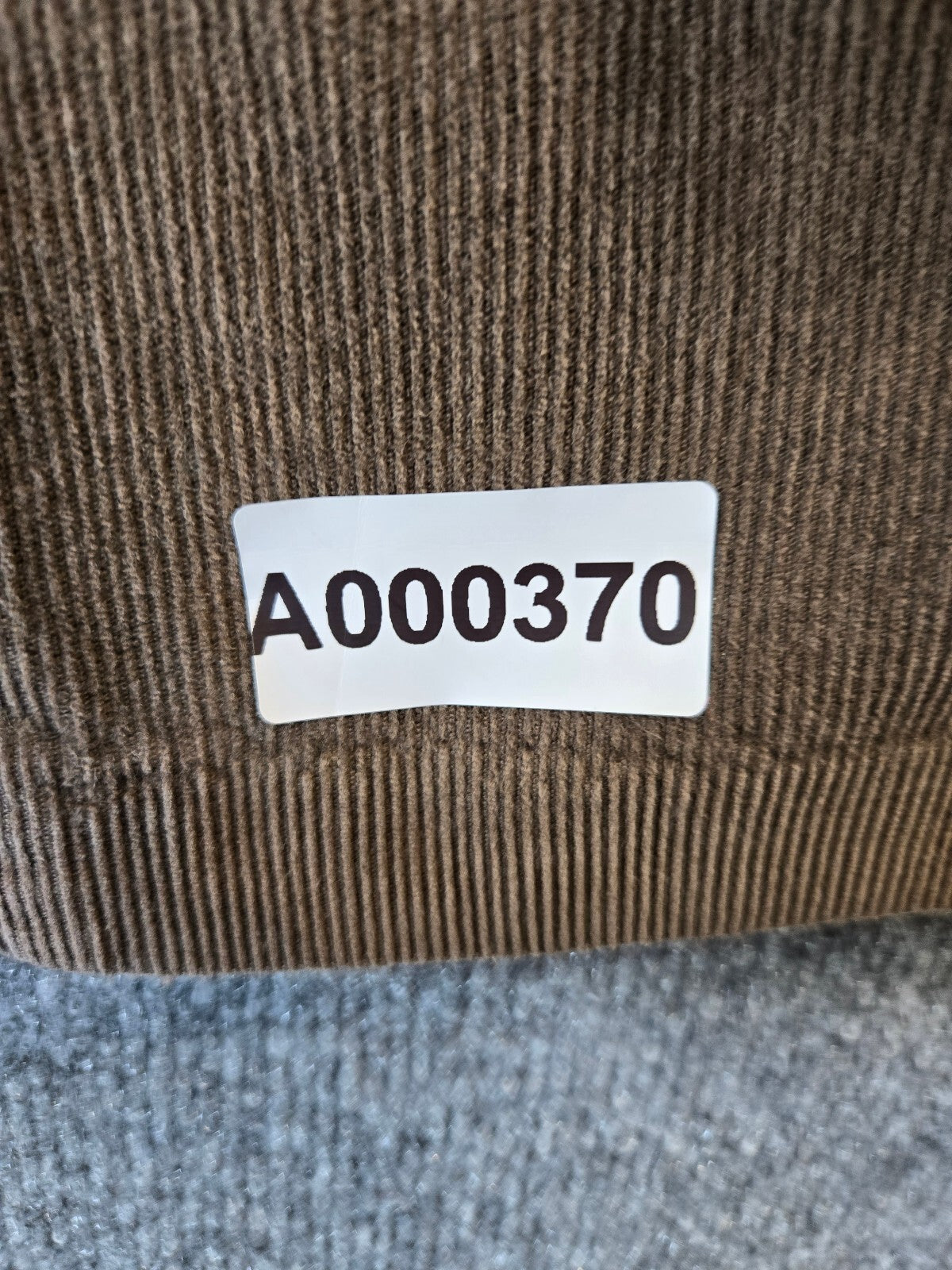 Lyle & Scott Men's Corduroy Pants Size 34x30 Brown Cotton Rayon Blend Trousers