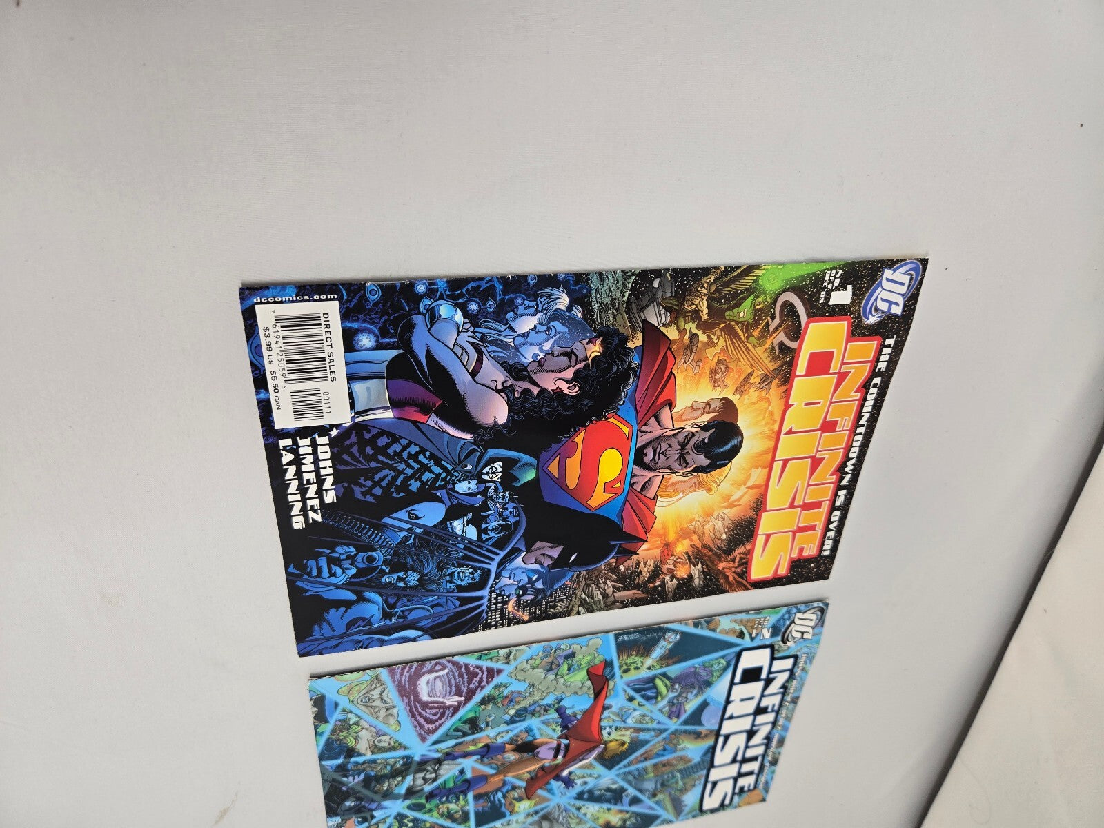 DC Infinite Crisis Comic Book Lot - Set of 2