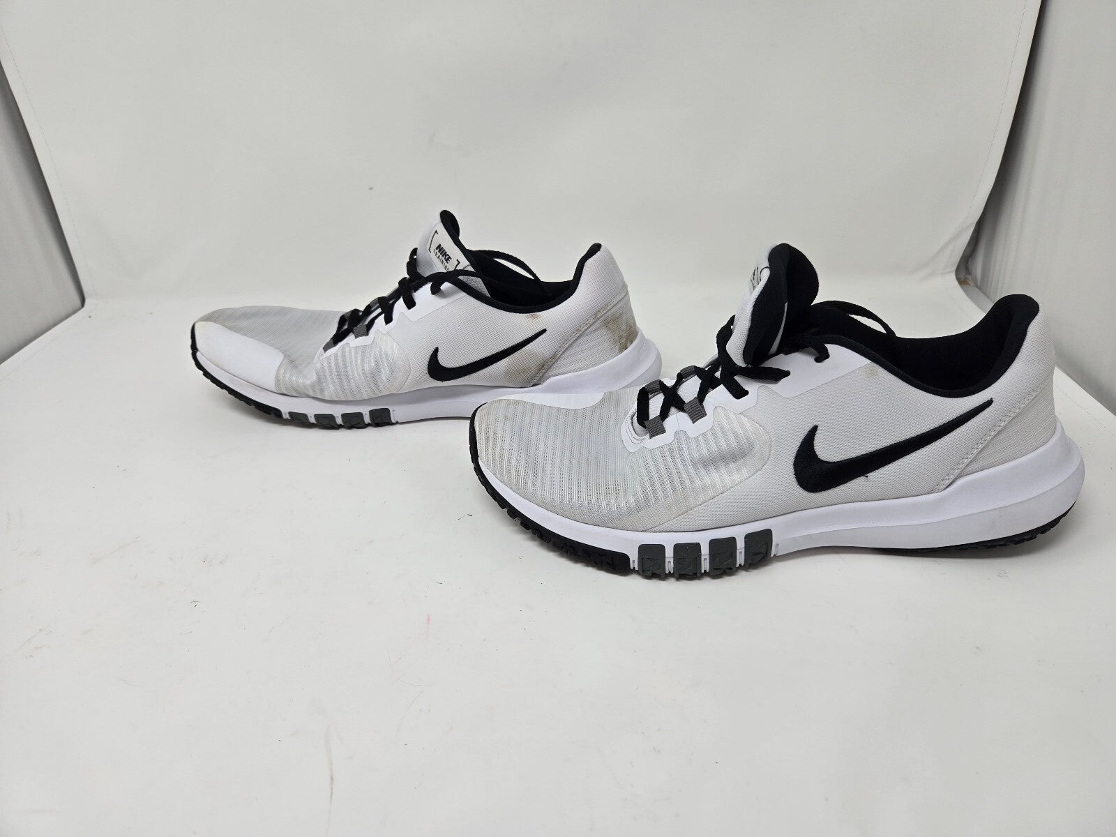 Nike Training White and Black Athletic Shoes 10.5