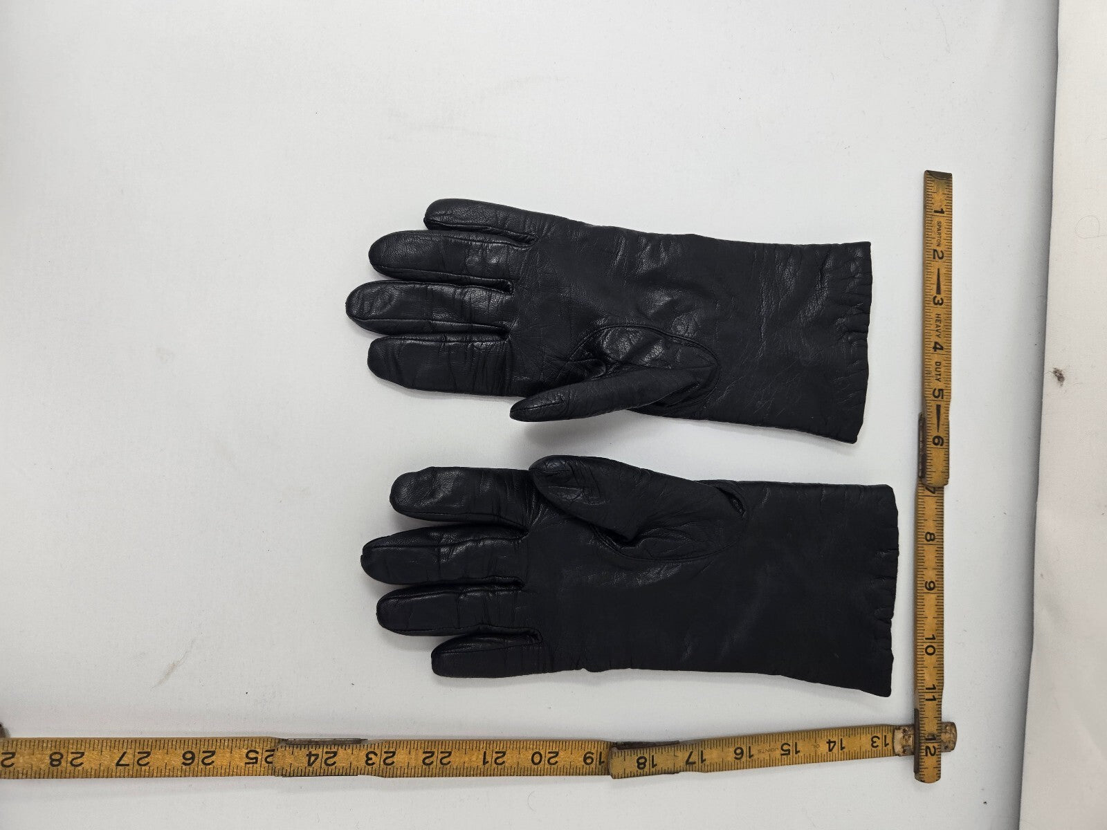 Vintage Isotoner Black Leather Gloves Knit Lined Size 7.5 Driving Winter