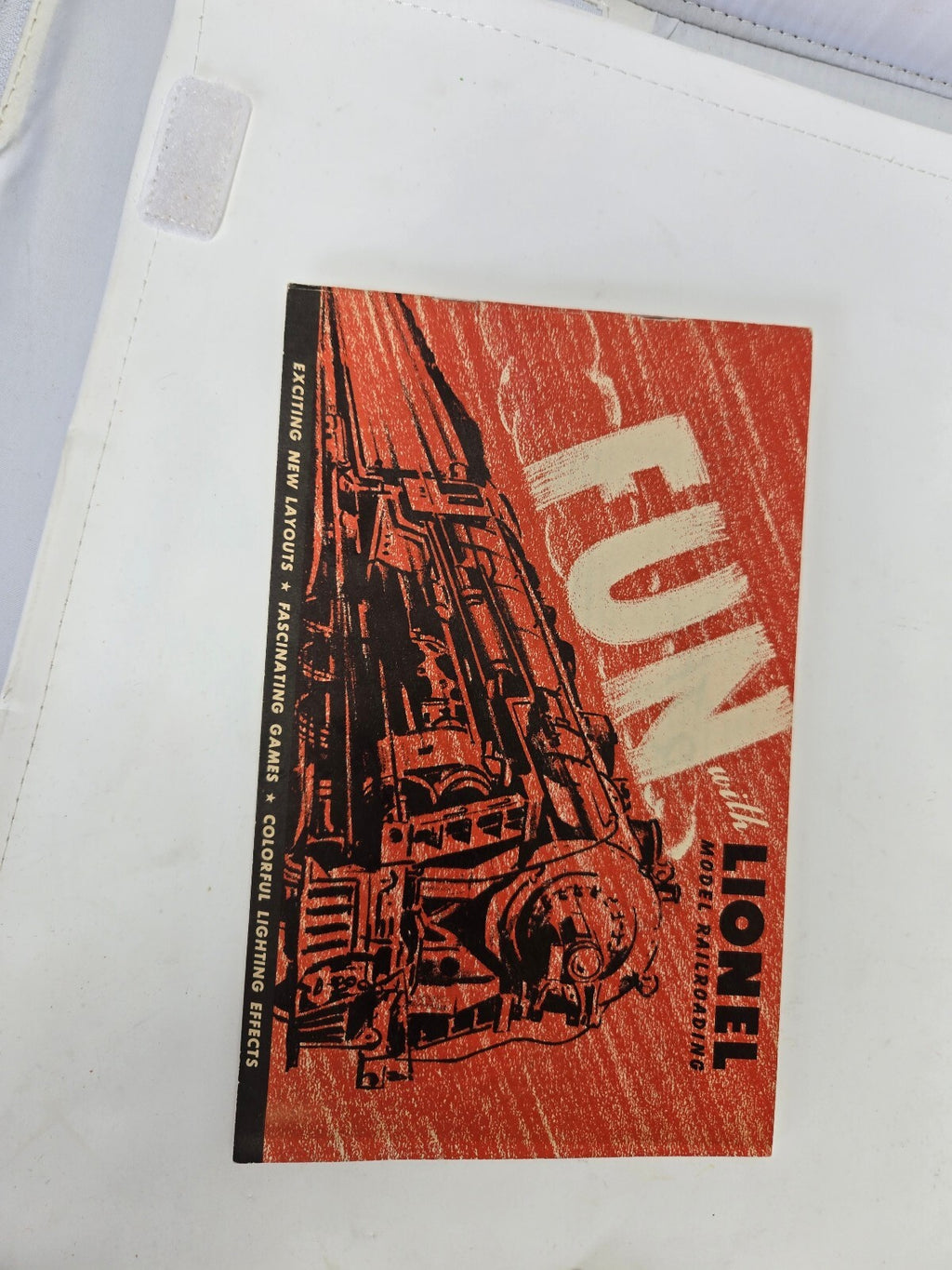Lot of 2 Vintage 1940s Lionel Train Paper: 1942 Instruction Manual & 1947 Broc
