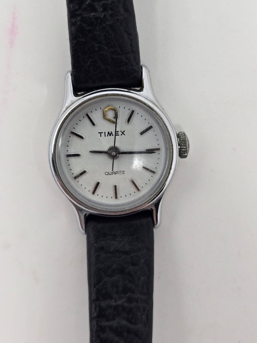 Vintage 1980s Timex "Q" Petite Quartz Women's Dress Watch with White Dial