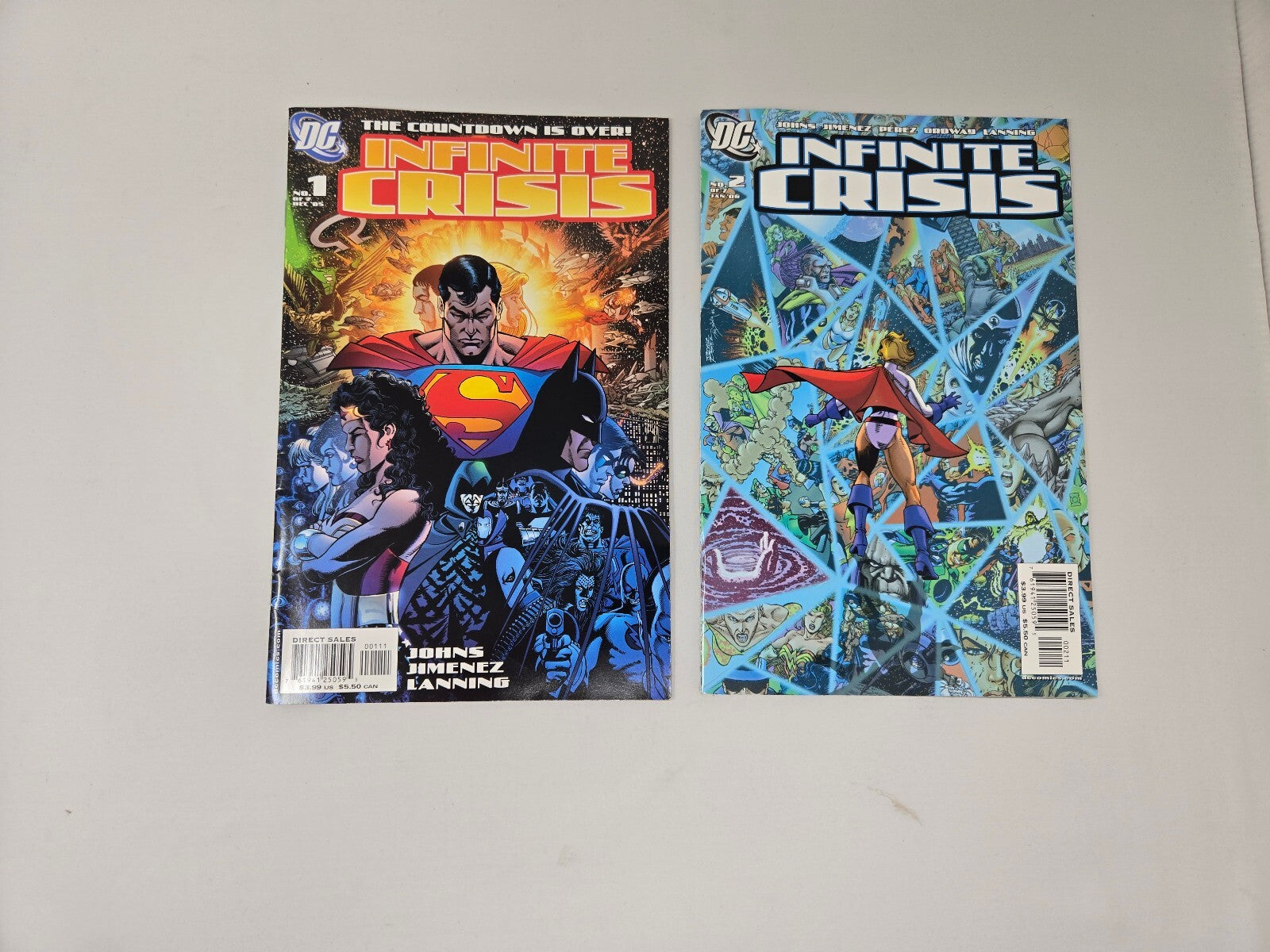 DC Infinite Crisis Comic Book Lot - Set of 2